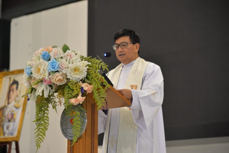 วจนพิธีกรรมถวายเป็นพระราชกุศล แด่ดวงพระวิญญาณ สมเด็จพระนางเจ้าสิริกิติ์ พระบรมราชินีนาถ พระบรมราชชนนีพันปีหลวง