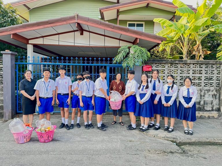 รักปันสุข เยี่ยมผู้สูงอายุในชุมชนวัดธรรมาสน์นักบุญเปโตร บางเชือกหนัง